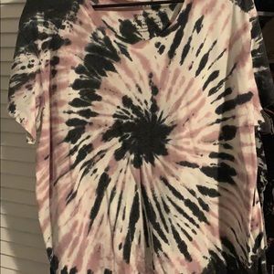 Torrid cropped tie-dye shirt